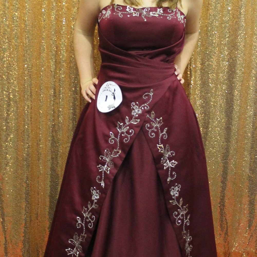 Prom Dress - Picture 4 of 8